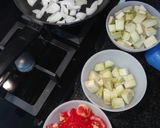 Foto del paso 1 de la receta: Crema de berenjena y tomates light