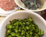 รูปขั้นตอนการทำที่ 1 ของ ยำถั่วพลูหมูสับกุ้ง