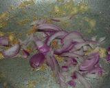 A picture of step 2 of Simple Pizza chowmein.