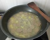Foto langkah ke 4 dari resep Semur Bakso Sapi dan Kentang.