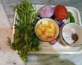 A picture of step 1 of Ambi onion chutney.