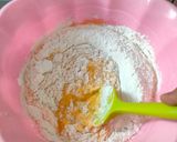 Foto langkah ke 5 dari resep Bolu Karamel (Sarang Semut).