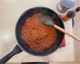 A picture of step 4 of Spaghetti bolognese.