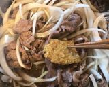 A picture of step 3 of Gyudon (beef bowl).