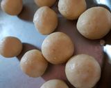 सूजी के गुलाब जामुन(Suji ke gulab jamun recipe in Hindi) रेसिपी चरण 2 फोटो