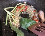 Foto langkah ke 2 dari resep Telur Ceplok Santan.