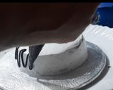 A picture of step 6 of Oreo chocolate cake.