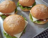 Foto langkah ke 4 dari resep Burger ayam homemade simple dan mudah buatnya.