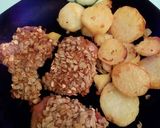 Tepsis karaj, zabpehelybe hempergetve, krumpli körettel recept fázis 5 fotója