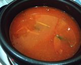 Foto langkah ke 7 dari resep Sup jamur asam pedas.