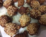 A picture of step 4 of Jowar vada.