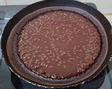 Foto langkah ke 3 dari resep Martabak Manis Black Forest.