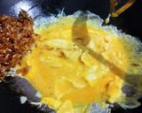 Foto langkah ke 5 dari resep 77. Nasi Goreng Kuning.