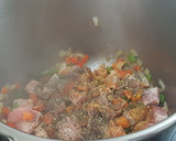 Foto del paso 2 de la receta: Aguja de cerdo guisada con verduras