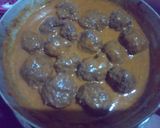 A picture of step 9 of Spaghetti and Meatballs.