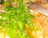Foto del paso 3 de la receta: Medallón de merluza en salsa de tomate con cebolla