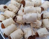 A picture of step 3 of Chicken samosa skewers.