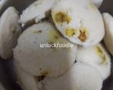 A picture of step 3 of Stuffed Idli.