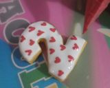 Foto langkah ke 4 dari resep Cross Stitch Cake and Icing Sugar Cookies.