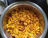 A picture of step 1 of BOMBAY MIX BHELPURI.