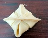 A picture of step 5 of Flower Gujiya.