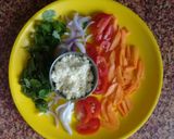 A picture of step 2 of Paneer Egg wrap with veggies.