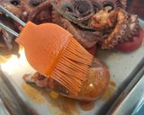 Foto del paso 6 de la receta: Pulpo al horno con col