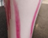 A picture of step 5 of Gulkand milkshake.