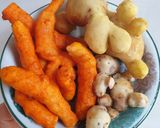 Foto langkah ke 2 dari resep Kunyit Asam + Beras Kencur.