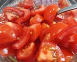 Paradicsomsaláta recept fázis 2 fotója