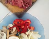 Foto langkah ke 1 dari resep Sapi Jamur Lada Hitam.