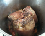 Foto del paso 2 de la receta: Codillo de cerdo estofado