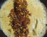 Foto del paso 5 de la receta: Omelette de cebollas caramelizadas, zanahoria y choclo..