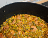 Foto del paso 3 de la receta: Pavo estofado con puerros al curry de cerveza