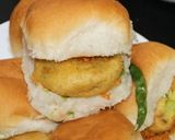 बटाटा वडा (batata vada recipe in marathi) रेसिपी स्टेप 6 फोटो
