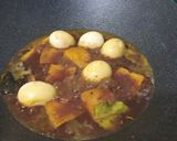 Foto langkah ke 4 dari resep Semur Tahu Telur khas Betawi.