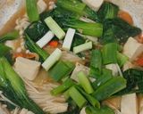 Foto langkah ke 5 dari resep Cah Enoki Pakcoy Tahu.