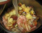 Foto del paso 5 de la receta Guiso de patatas con marisco