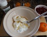 Foto del paso 1 de la receta Vasos de mandarinas con granada y crema de mascarpone