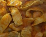 รูปขั้นตอนการทำที่ 2 ของ "หมูผัดพริกแกงถั่วฝักยาว"