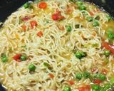 मैगी डबल मसाला देशी नूडल्स (maggi double masala desi noodles recipe in Hindi) रेसिपी चरण 3 फोटो