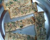 चिली गार्लिक ब्रेड (chilli garlic bread recipe in Hindi) रेसिपी चरण 3 फोटो