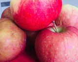 A picture of step 1 of Apple tea with Apple peels.