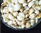 मखाना नमकीन - व्रत के लिये - Phool MakhanaNamkeen recipe - रेसिपी चरण 3 फोटो