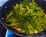 Foto langkah ke 5 dari resep Indomie Kangkung.
