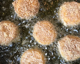 Foto del paso 2 de la receta: Bolitas de queso de cabra con sésamo