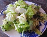 Foto del paso 1 de la receta: Ensalada de aguacate y gulas