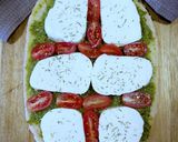 Une image de l'étape 2 de Bruschetta tomates, mozzarella et pesto.