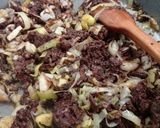 Foto del paso 4 de la receta Revuelto de morcilla con puerro pochado