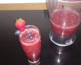 Foto del paso 4 de la receta: Licuado de fruta con vodka🍓